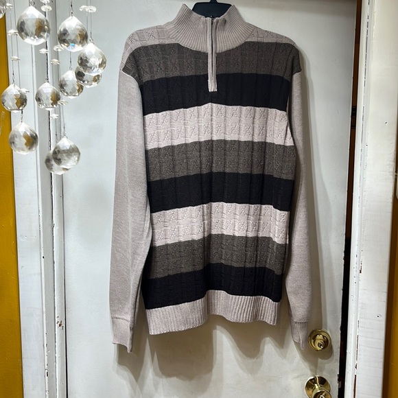 Nice sweater nwot - Picture 1 of 3
